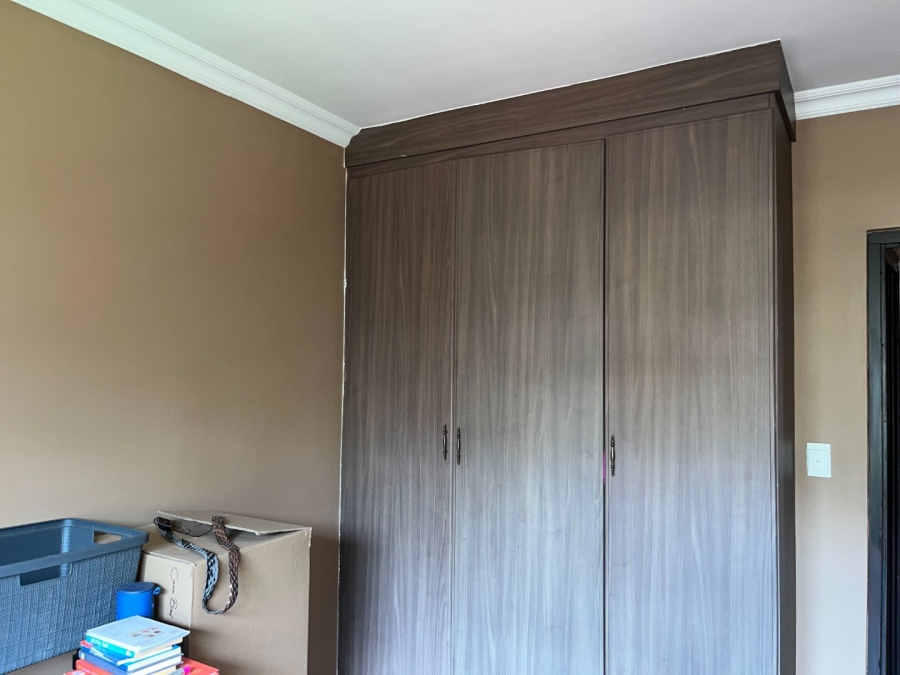 To Let 4 Bedroom Property for Rent in Melodie North West